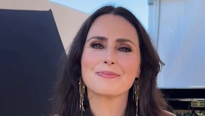 WITHIN TEMPTATION's SHARON DEN ADEL: 'The World's Gone Crazy, And The Unimaginable Is Happening Right Now Again'
