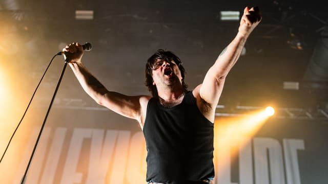 “The only band ever once again prove why no one else matters”: Alexisonfire dominate London co-headliner with Billy Talent as they celebrate 20 years of post-hardcore classics
