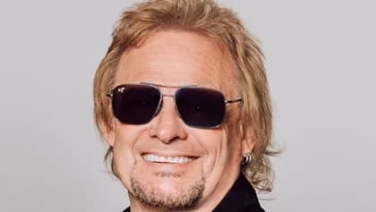 MICHAEL ANTHONY 'Definitely Would' Still 'Love To Be Part Of' Hypothetical EDDIE VAN HALEN Tribute Concert