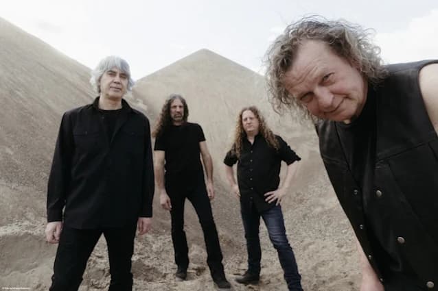 VOIVOD's AWAY On Teaming Up With Orchestra For 'Symphonique' Album: 'It's Like A Soundtrack For A Dystopian Sci-Fi Movie'