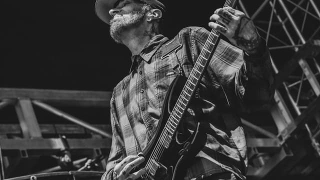 SPINESHANK Guitarist JASON HAGER Leaves Tour Abruptly