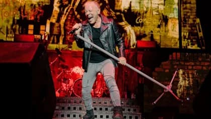 BRUCE DICKINSON: 'We Have A Few Surprises Up Our Sleeve With IRON MAIDEN'