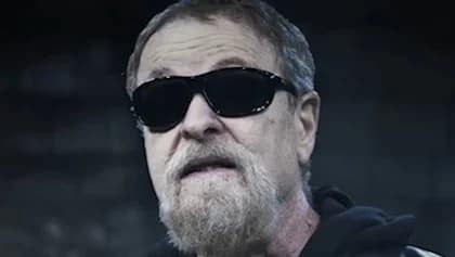 BLUE ÖYSTER CULT's ERIC BLOOM To Miss Shows After Undergoing 'Non-Life-Threatening' Surgery