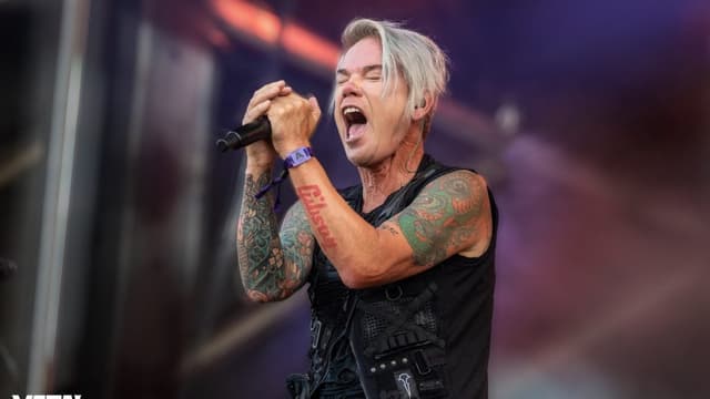 STABBING WESTWARD Expand 'Wither Blister Burn + Peel' 30th Anniversary Tour