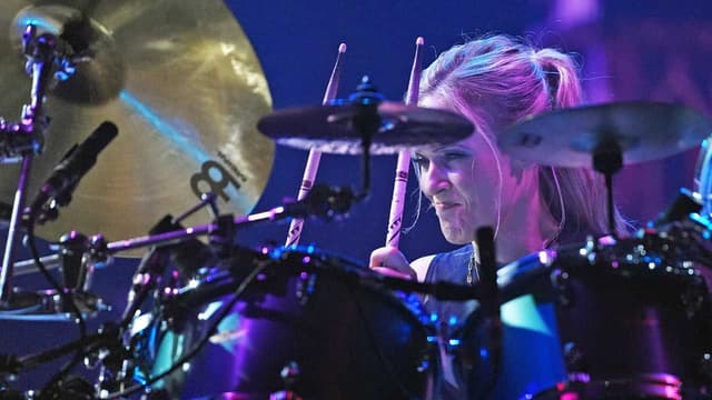 The fumble and the fill: Two moments of genius from Anika Nilles' emotional first show with Rush
