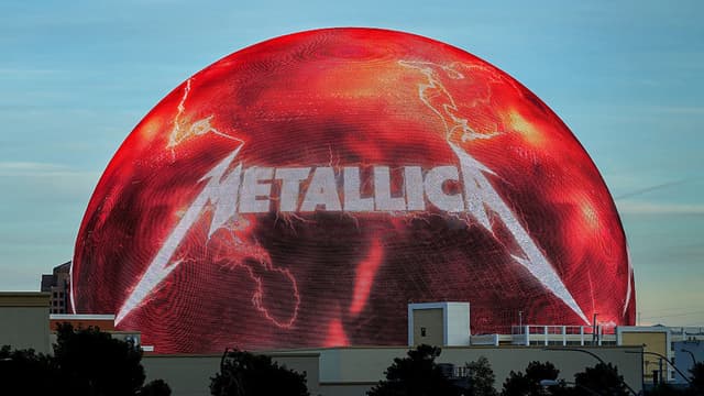 METALLICA kick off SPHERE residency: See setlist and video