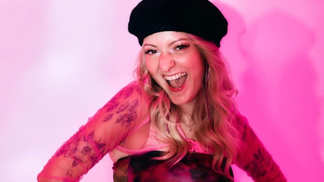 “Chaotic recession pop, Y2K-coded, metal madness”: Scene Queen announces new EP METALICIOUS and shares title track with Left To Suffer