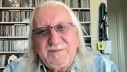 URIAH HEEP's MICK BOX Says Ongoing 'Farewell' Tour Is 'More Of A Slowdown Rather Than An Absolute 'Finish Finish''
