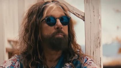 JOHN CORABI: 'The Hardest Part' Of Exiting MÖTLEY CRÜE 'Was I Felt Like I Was Losing Three Friends'