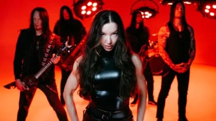 ARCH ENEMY's DANIEL ERLANDSSON On New Singer LAUREN HART: 'From The First Show, The Fans Really Embraced Her And Liked Her'