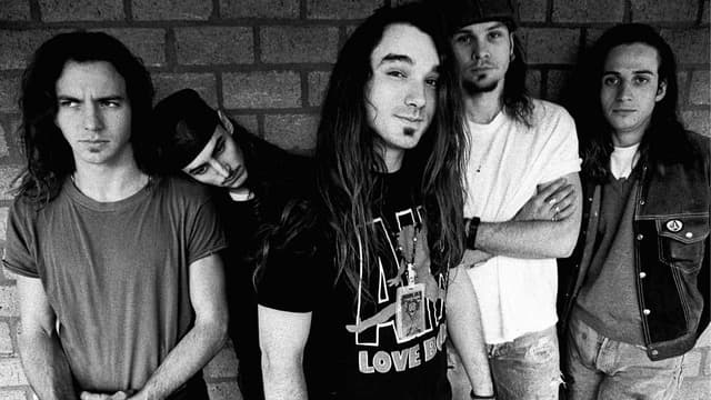 Every song on Pearl Jam's Ten ranked from worst to best