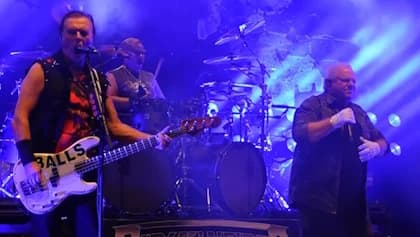 Ex-ACCEPT Bassist PETER BALTES Hospitalized In Germany After Suffering Three Rib Fractures In 'Serious Fall' From Stage (Video)