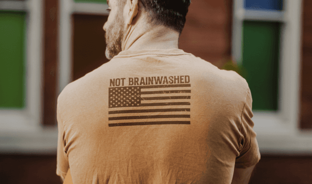 AARON LEWIS (STAIND) Announces Solo Album With A Rather Divisive Title: 'Give My Country Back'