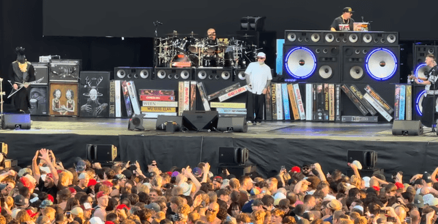 LIMP BIZKIT's Current Stage Production Pays Homage To Classic Albums By TOOL, METALLICA + More
