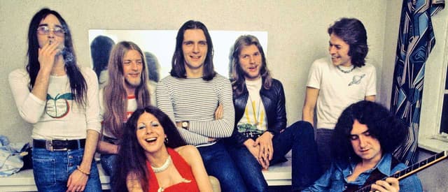 Vinegar Joe's Six Star General: Like a polite version of Big Brother & The Holding Company.