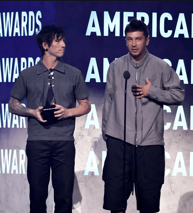 52. American Music Awards Sahiplerini Buldu