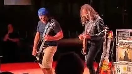 Watch: METALLICA's KIRK HAMMETT Joined By ROBERT TRUJILLO For Jam At Budapest 'The Collection: Live' Book Event