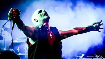 Ex-MISFITS Frontman MICHALE GRAVES: 'The Punk Rock World Hates Me And Has Rejected Me Wholeheartedly'
