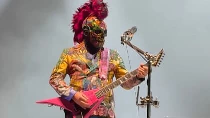 LIMP BIZKIT's WES BORLAND On SAM RIVERS's Death: 'It's Just Like We Lost A Piece Of Our DNA'