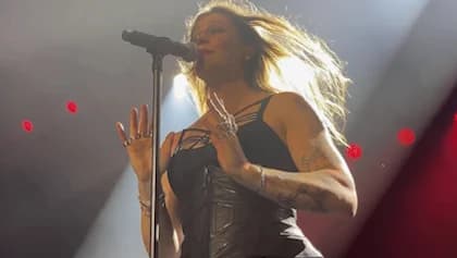 NIGHTWISH Singer FLOOR JANSEN To Release New Solo Single 'Run' On Friday
