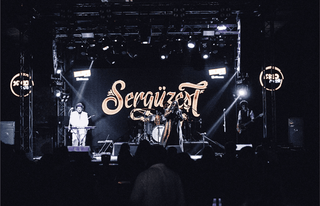 Sergüzeşt, İlk Konserinde İzmir Sahnesine Güçlü Bir İz Bıraktı