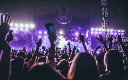 Do I Suck For…. Abandoning My Adult Friend At A Festival Because They Got Lost?