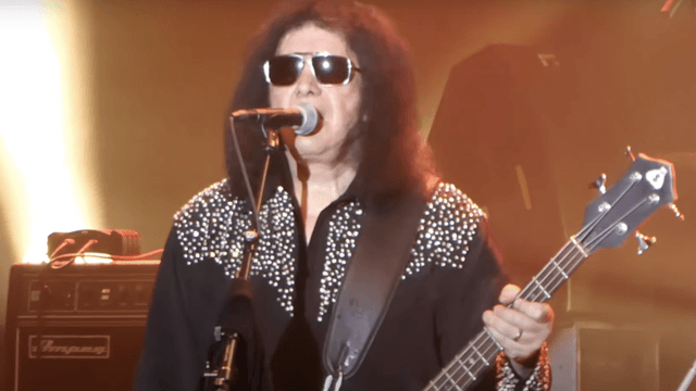 GENE SIMMONS Doesn't Want To Be Asked Who He Votes For: "Leave Politics Out Of It"