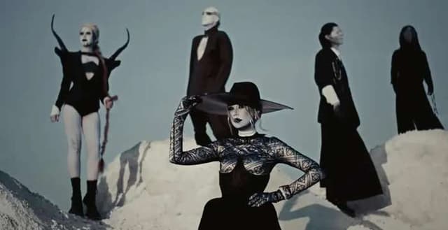 Watch Black Spikes perform “MOTINA” with a choir