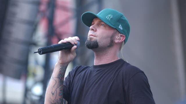 "It’s saying, ‘If I could smell you, if I could interact with you, I’d eat you alive.'" How a bizarre and controversial stalker video featuring two Hollywood heavyweights brought an end to Limp Bizkit's golden era