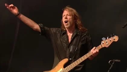 JEFF PILSON On FOREIGNER's Live Shows: 'We've Been Able To Keep It Really Fresh, And We Keep Reinventing Ourselves'