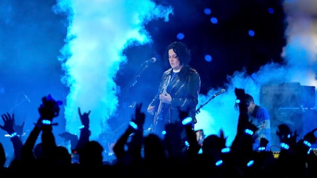 "Thank you, Dolly, for a lifetime of giving back and making the world a little brighter." Watch Jack White pay tribute to Dolly Parton onstage in London by covering Jolene