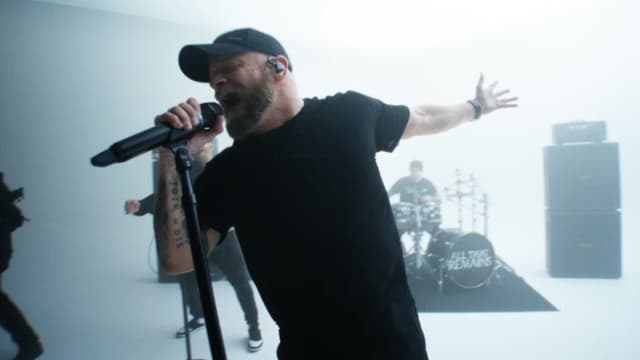 ALL THAT REMAINS Singer PHIL LABONTE Says: "Men Don't Solve Their Problems By Talking"