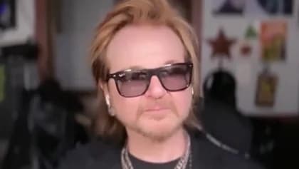 RIKKI ROCKETT On POISON's Musical Chemistry: 'I Just Think There's A Synergy Between The Four Of Us'