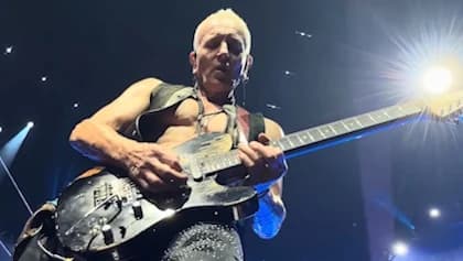 DEF LEPPARD's PHIL COLLEN: Final Concert Of Latest Las Vegas Residency 'Was Probably The Best Show We've Ever Done'