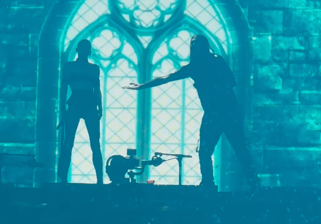 Watch: MOTIONLESS IN WHITE Joined By SKYLAR GREY For "R.I.P." Performance on First Night of Tour