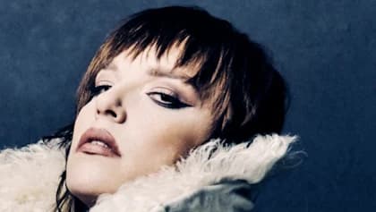 LZZY HALE Says SEBASTIAN BACH Supposedly Thought She Did An 'Awesome' Job Singing For SKID ROW