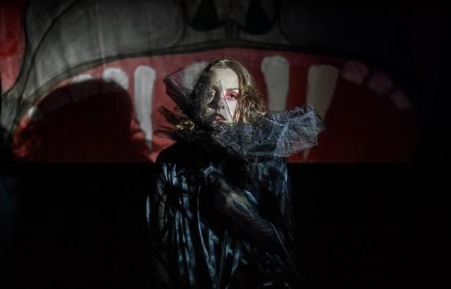 LISTEN: EMMA RUTH RUNDLE Targets Billionaires on "Enough," Announces Fall Tour