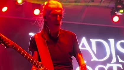 GREGOR MACKINTOSH On PARADISE LOST's Longevity: 'Sense Of Humor' And 'Acceptance' Are Very Important