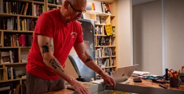 Henry Rollins to host punk artifacts exhibit consisting of items from personal archives
