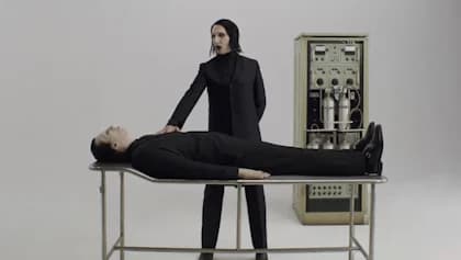 Marilyn Manson представив кліп на "Front Toward Enemy"