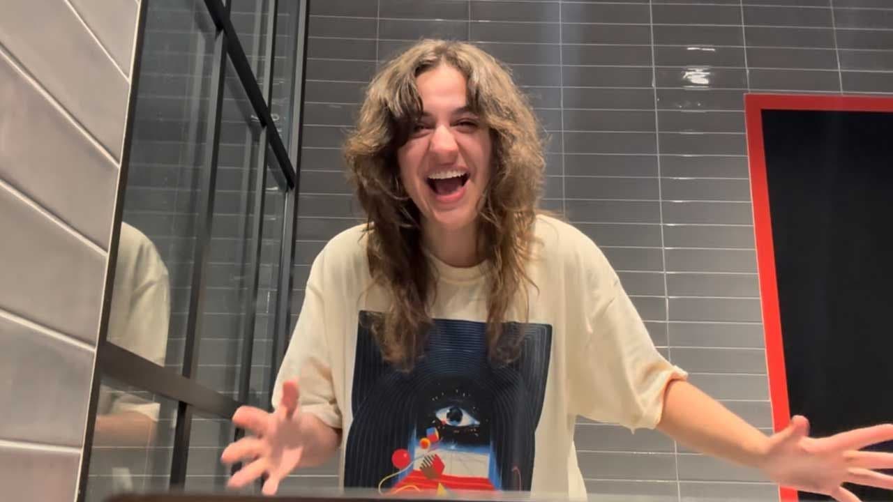 Weird Al Yankovic's guitarist performs Rush song in video