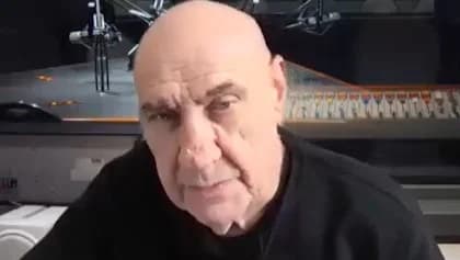 Білл Ворд вшановує Оззі Осборна та виступ Mötley Crüe у Ванкувері