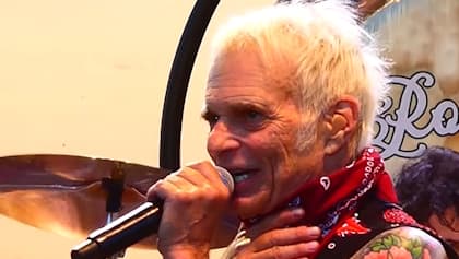 David Lee Roth Performs Van Halen Classics