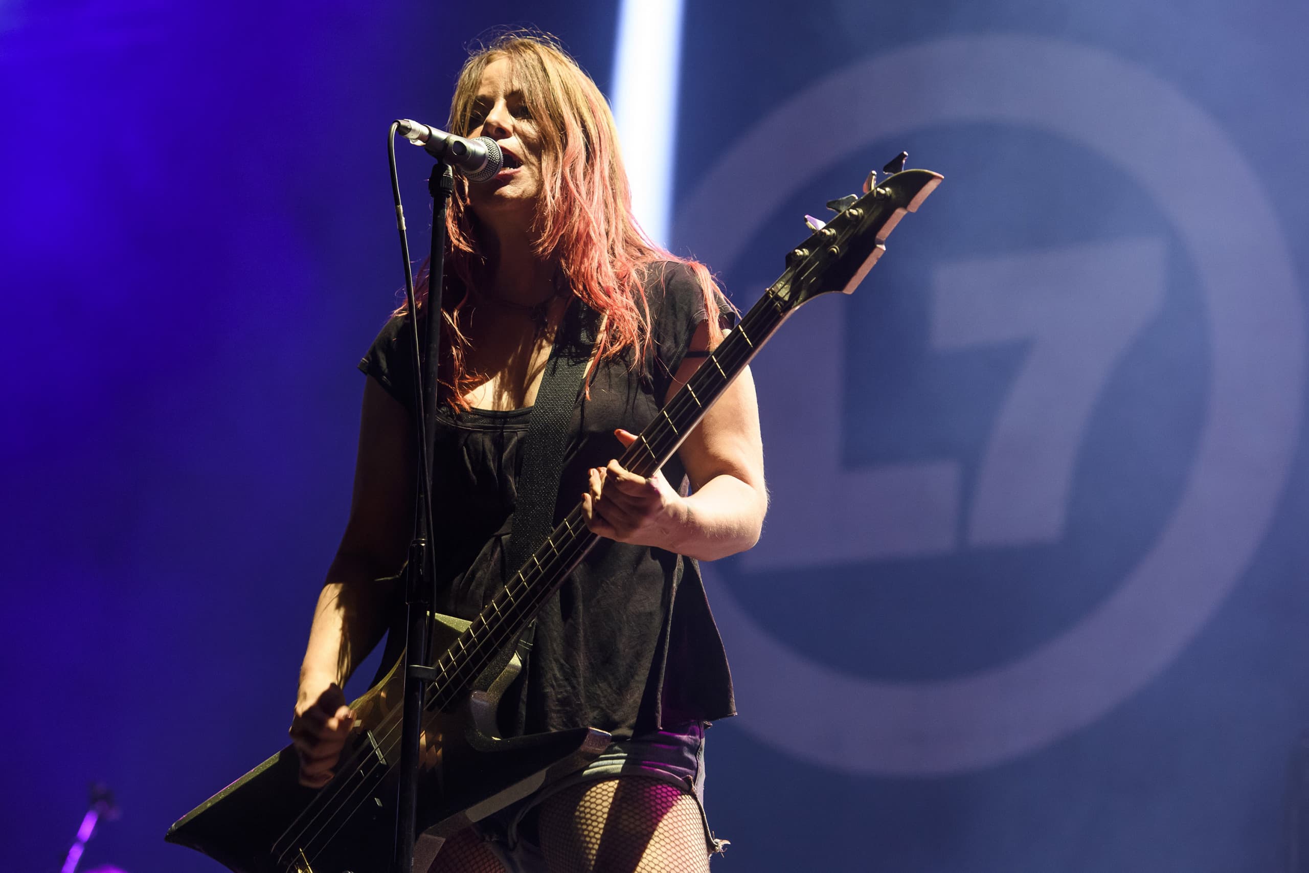L7 bassist Jennifer Finch dies