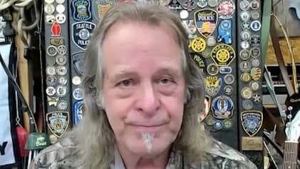 Ted Nugent Müzik Endüstrisindeki Kazanç Kaybından Şikayetçi