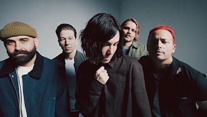 Sleeping with Sirens Releases New Single "Paralyzed"