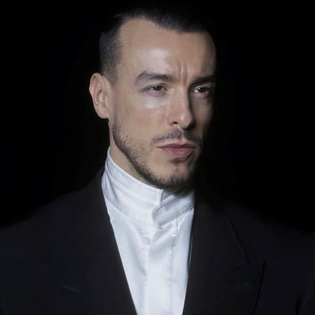 Cem Adrian